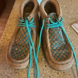 Good Condition Twister shoes